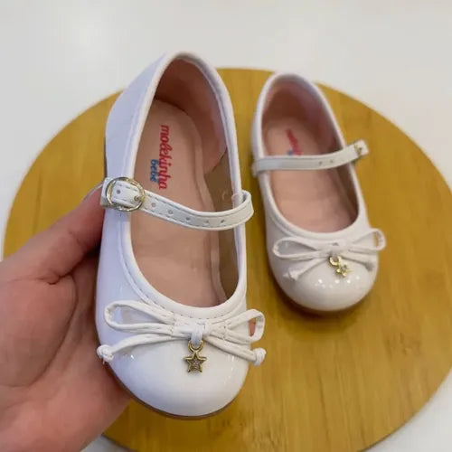 Zapato, calzado molekinha blanco charol, moño 🎀 (horma grande)  3550